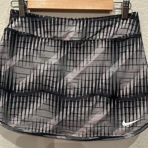 Pickleball/tennis skirt by Nike with built in shorts